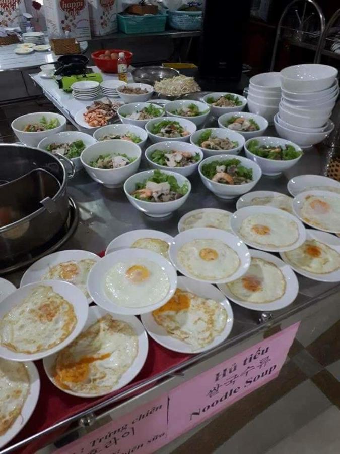 ホテルKhach San Long Ty Cà Mau エクステリア 写真